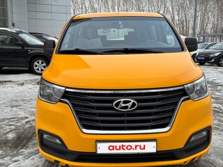 2018 Hyundai Grand Starex I Рестайлинг 2, жёлтый, 2500000 рублей, вид 1