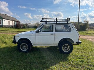 2001 Lada (ВАЗ) 2121 (4x4) I Рестайлинг, белый, 330000 рублей, вид 5
