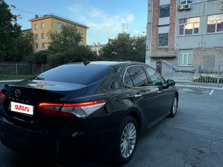 2019 Toyota Camry VIII (XV70), чёрный, 2550000 рублей, вид 4