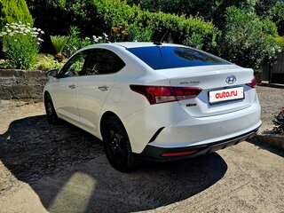 2021 Hyundai Solaris II Рестайлинг, белый, 1730000 рублей, вид 1