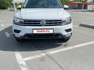 2017 Volkswagen Tiguan II, белый, 2990000 рублей, вид 1