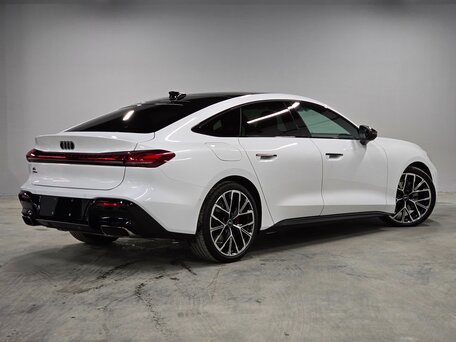 2026 Audi A5 L Sportback III (B10), белый, 5687000 рублей, вид 4