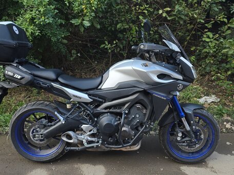 2014 Yamaha MT-09 Tracer (FJ-09), серый, 700000 рублей, вид 4