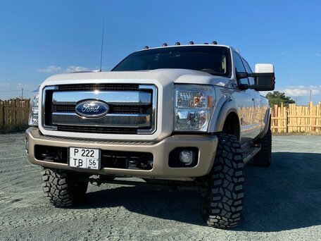 2011 Ford F-250, белый, 5000000 рублей, вид 5