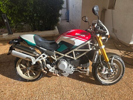 2008 Ducati Monster S4, зелёный, 2500000 рублей, вид 3