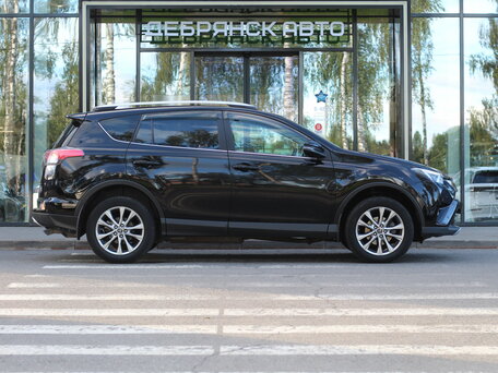 2017 Toyota RAV4 IV (XA40) Рестайлинг, чёрный, 2840000 рублей, вид 3