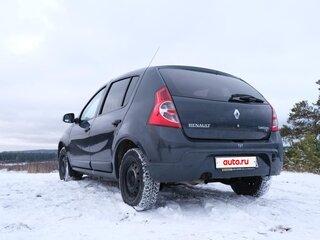 2010 Renault Sandero I, серый, 399000 рублей, вид 4
