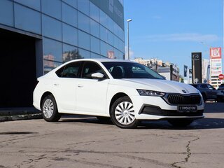 2021 Skoda Octavia IV (A8), белый, 2205000 рублей, вид 3