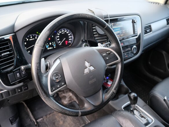 2014 Mitsubishi Outlander III, белый, 1680000 рублей - вид 18