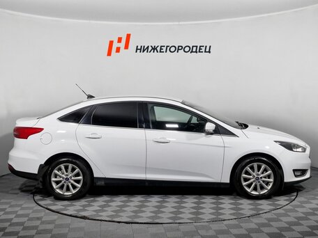 2018 Ford Focus III Рестайлинг, белый, 1089000 рублей, вид 4