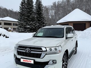 2019 Toyota Land Cruiser 200 Series Рестайлинг 2, белый, 7900000 рублей, вид 1
