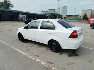 2008 Chevrolet Aveo I Рестайлинг, белый, 550000 рублей, вид 2