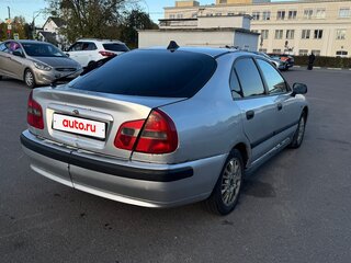 2001 Mitsubishi Carisma I Рестайлинг, серебристый, 220000 рублей, вид 4