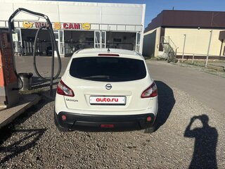 2013 Nissan Qashqai I Рестайлинг, белый, 1200000 рублей, вид 3