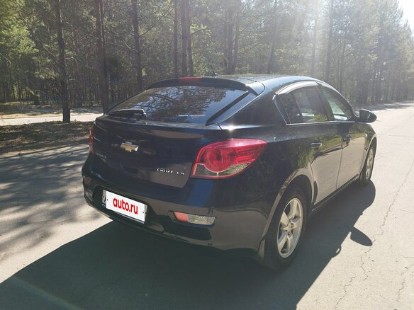 2012 Chevrolet Cruze I, чёрный, 850000 рублей - вид 4