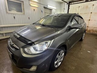 2011 Hyundai Solaris I, чёрный, 950000 рублей, вид 1