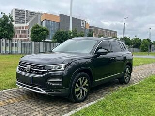 2019 Volkswagen Tayron I, чёрный, 1600000 рублей, вид 3