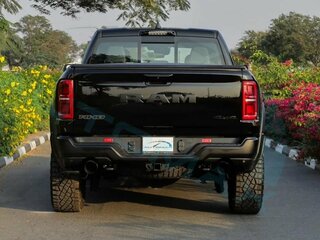 2025 Ram 1500 RHO V Рестайлинг, чёрный, 9720000 рублей, вид 5