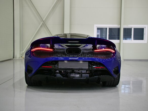 2023 McLaren 750S, синий, 34890000 рублей - вид 7