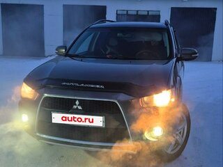 2011 Mitsubishi Outlander II Рестайлинг, коричневый, 1350000 рублей, вид 1