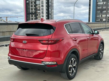 2019 Kia Sportage IV Рестайлинг, красный, 2380000 рублей, вид 5