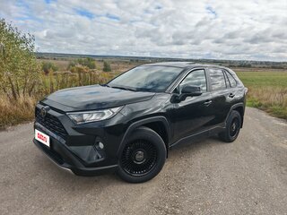2022 Toyota RAV4 V (XA50), чёрный, 3300000 рублей, вид 2