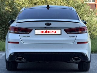 2019 Kia Optima IV Рестайлинг, белый, 2450000 рублей, вид 4