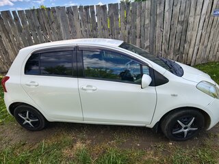 2005 Toyota Vitz II (XP90), белый, 360000 рублей, вид 2