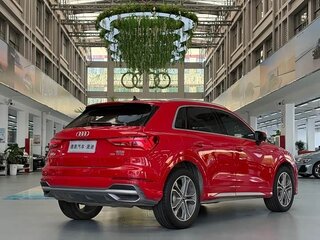 2023 Audi Q3 35 TFSI II (F3), красный, 2060000 рублей, вид 4