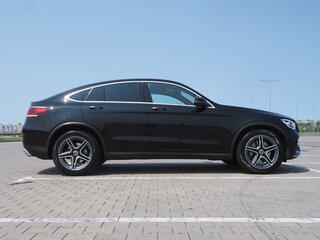 2019 Mercedes-Benz GLC Coupe 300 d I (C253) Рестайлинг, чёрный, 4150000 рублей, вид 4