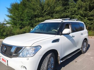 2011 Nissan Patrol VI (Y62), белый, 1800000 рублей, вид 1