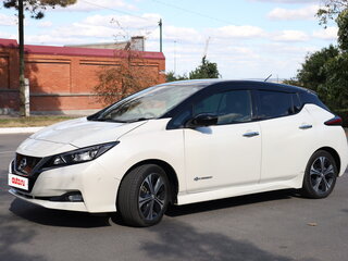 2018 Nissan Leaf II (ZE1), белый, 1980000 рублей, вид 1