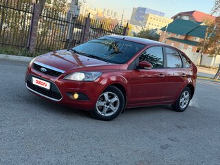 2010 Ford Focus II Рестайлинг, красный, 439000 рублей, вид 1