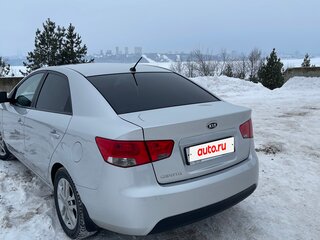 2012 Kia Cerato 6-speed II, серебристый, 820000 рублей, вид 5