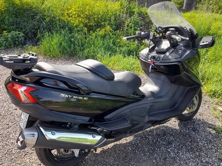 2013 Suzuki Burgman (SkyWave) 650, чёрный, 700000 рублей, вид 1
