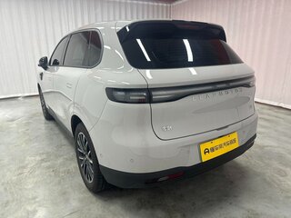 2025 Leapmotor B10 67.1 kWh, серебристый, 3160548 рублей, вид 4