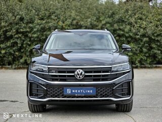 2025 Volkswagen Touareg III Рестайлинг, чёрный, 8550000 рублей, вид 3