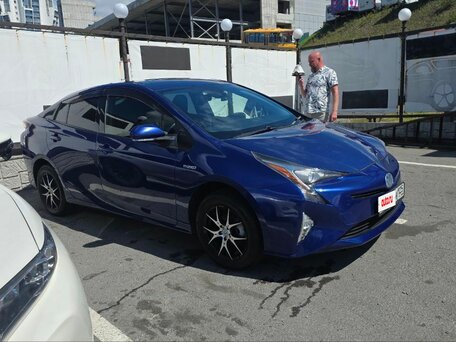 2016 Toyota Prius IV (XW50), синий, 1400000 рублей, вид 1