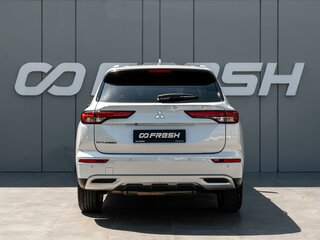 2024 Mitsubishi Outlander IV, белый, 4900000 рублей, вид 4