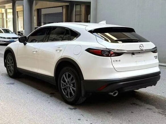 2023 Mazda CX-4 I Рестайлинг, белый - вид 5