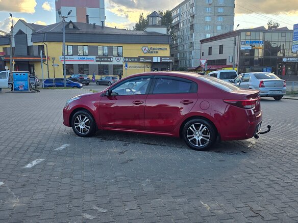 2017 Kia Rio IV, красный, 1100000 рублей - вид 5