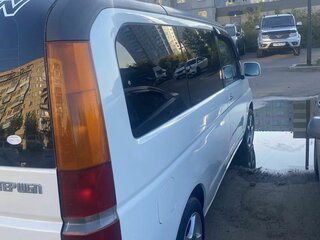 2001 Honda Stepwgn II, белый, 600000 рублей, вид 4