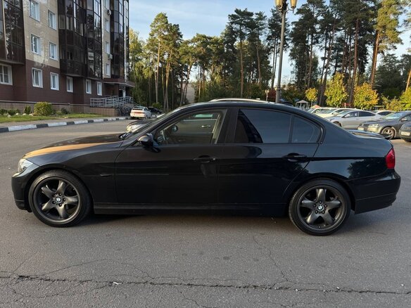 2011 BMW 3 серии 318i V (E90/E91/E92/E93) Рестайлинг, чёрный, 1200000 рублей - вид 3