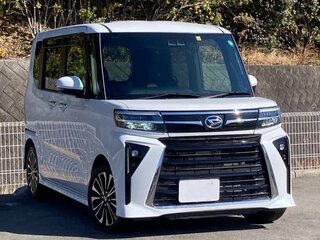 2023 Daihatsu Tanto IV Рестайлинг, белый, 798000 рублей, вид 1