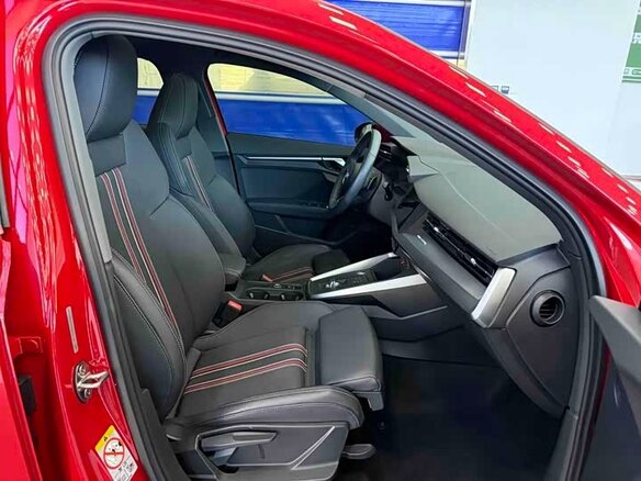 2022 Audi A3 Sportback 35 TFSI IV (8Y), красный, 2360000 рублей - вид 17
