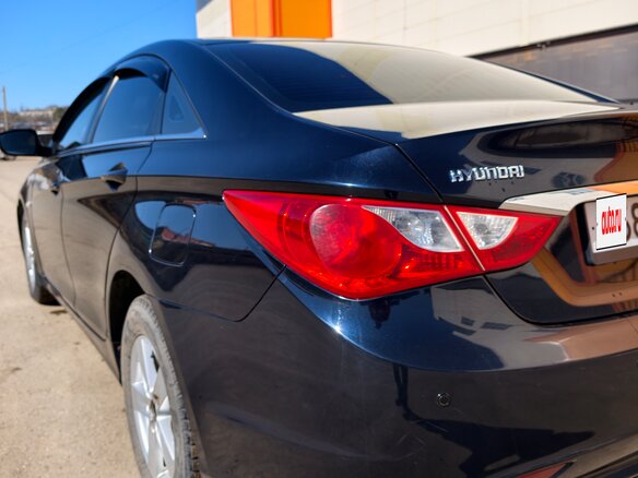2010 Hyundai Sonata VI (YF), синий, 850000 рублей - вид 3