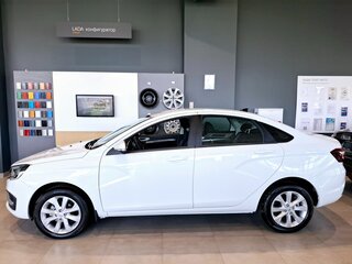 2026 Lada (ВАЗ) Vesta I Рестайлинг (NG), белый, 1867000 рублей, вид 3