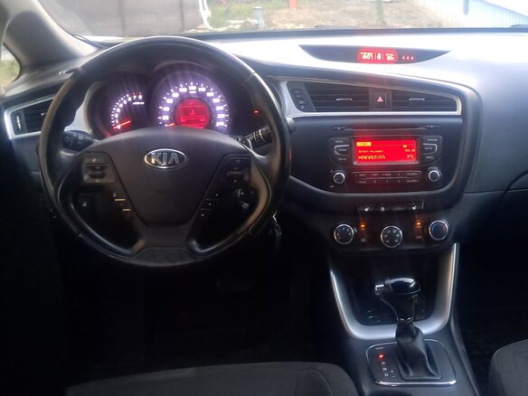 2015 Kia Ceed II Рестайлинг, чёрный, 1350000 рублей - вид 5