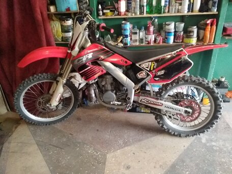 2001 Honda CR 250R, красный, 280000 рублей, вид 1