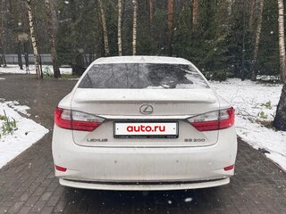 2017 Lexus ES 200 VI Рестайлинг, белый, 3200000 рублей, вид 3